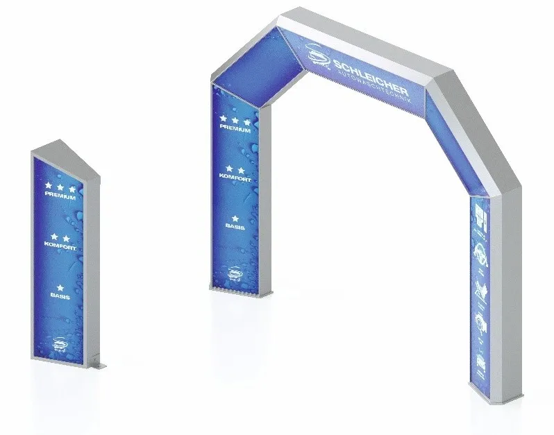 LED-Leuchtstele und beleuchteter Einfahrbogen